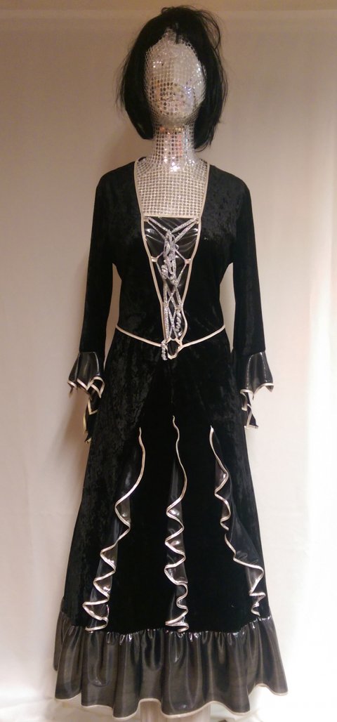 Gothic jurk maat 44 foto