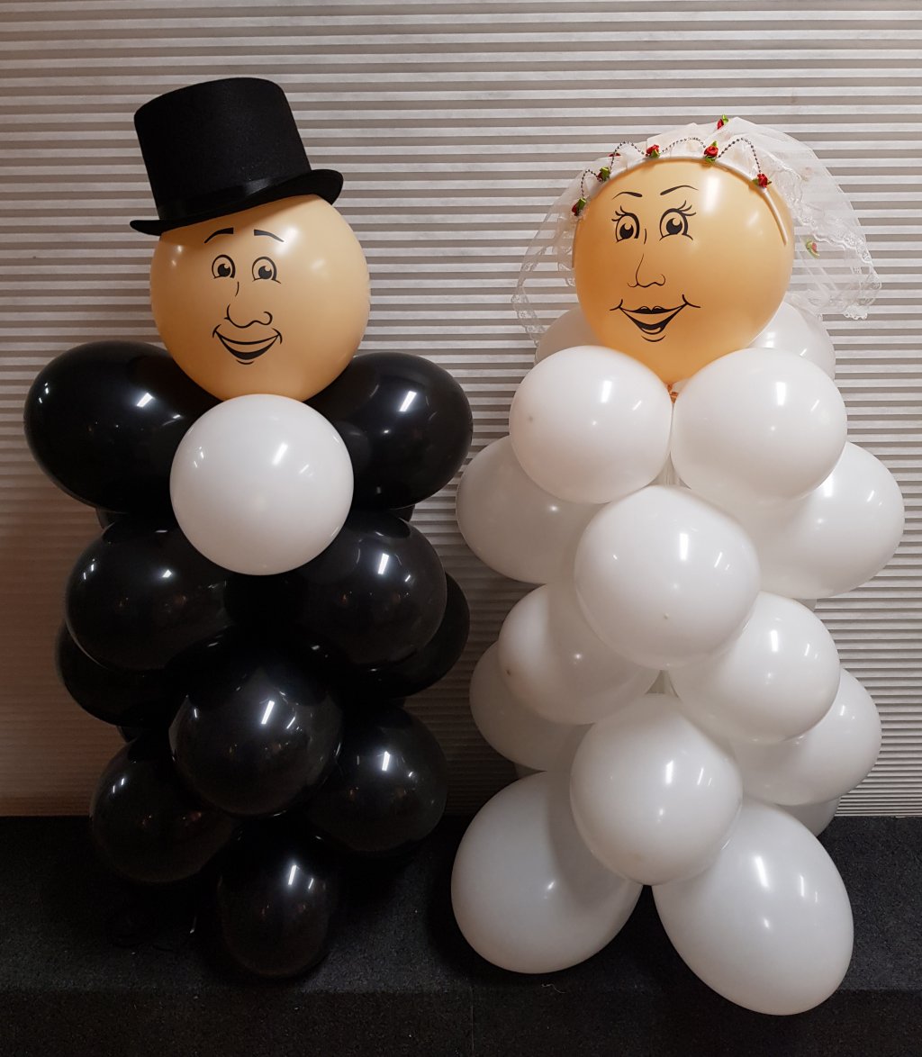 Bruid van ballonnen foto
